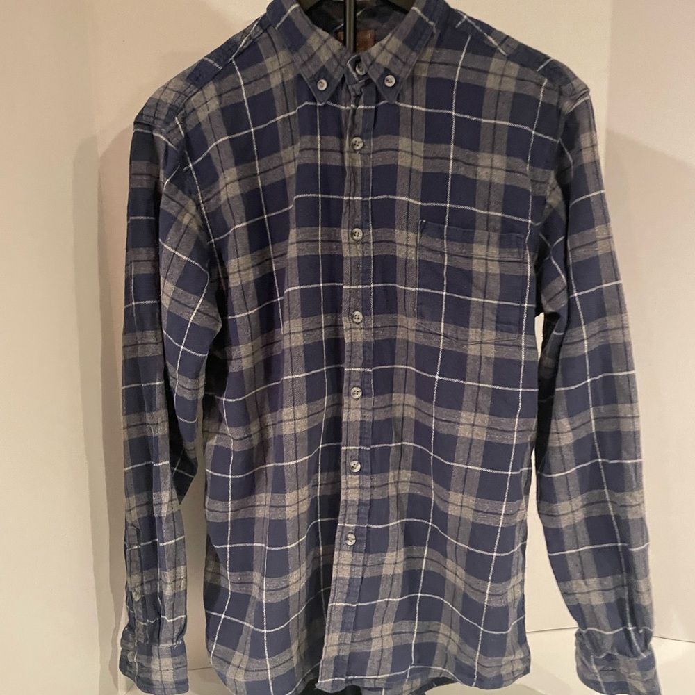 Great Northwest Men’s Flannel Shirt Medium Blue Gray Plaid Button Front Casual